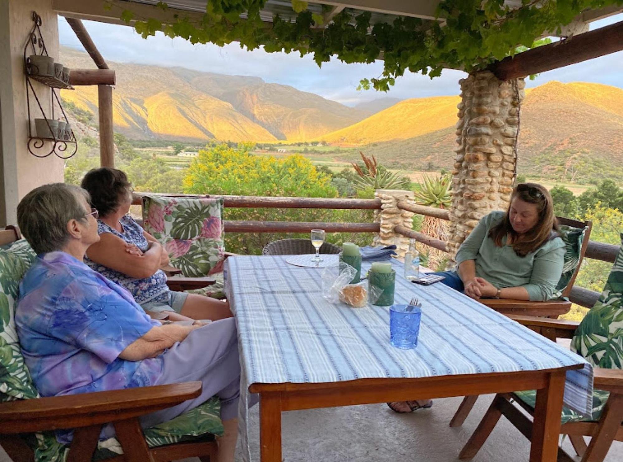 Oaksrest Vineyards Guest Farm Ladismith Exterior photo